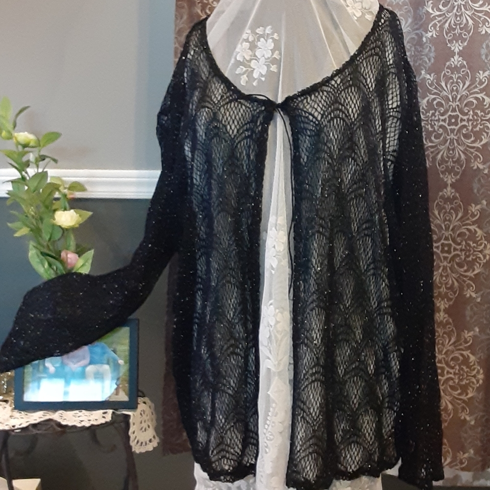 2x Crocheted Shell Pattern Lightweight Jacket - image 1